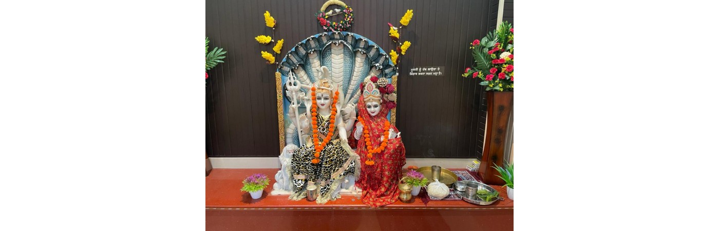 Lord Shivparvati with Ganesha and SriKrisha Idol